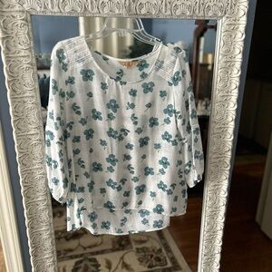 EUC Hope & Harlow lightweight 3/4 sleeve top, S/M, off white/green